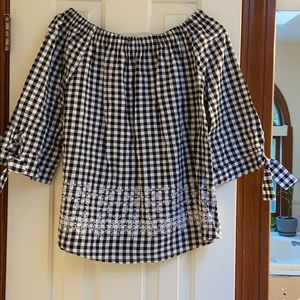 Super cute gingham embroidered off shoulder top